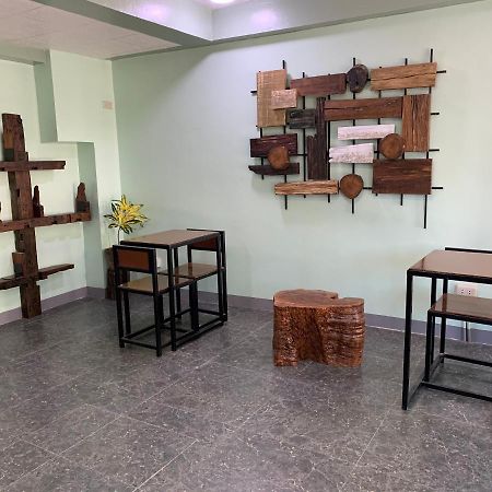 Beinte Singko De Marso Apartments Candon 외부 사진