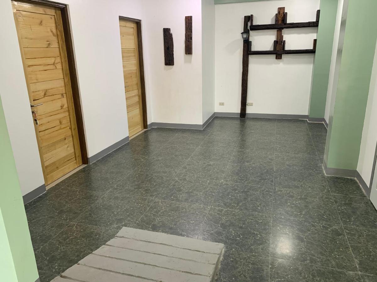 Beinte Singko De Marso Apartments Candon 외부 사진