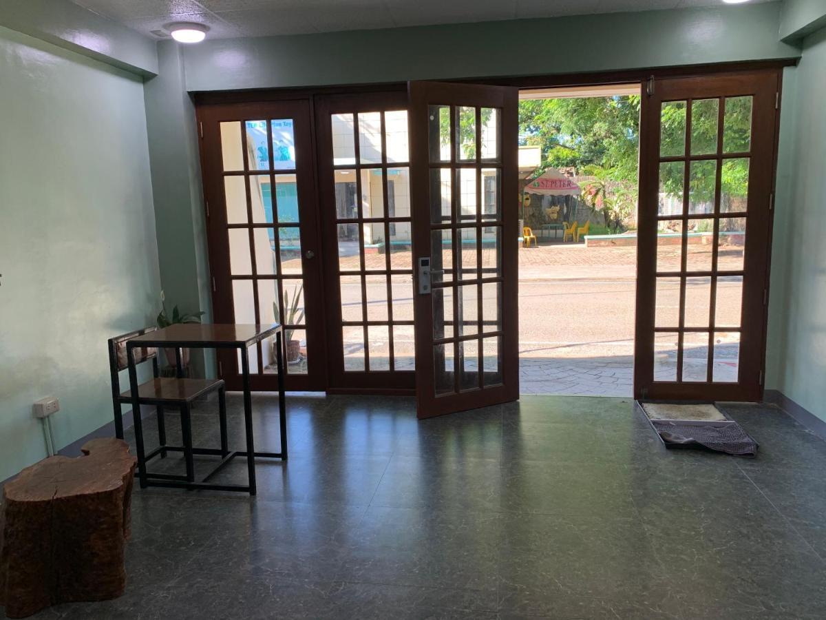 Beinte Singko De Marso Apartments Candon 외부 사진