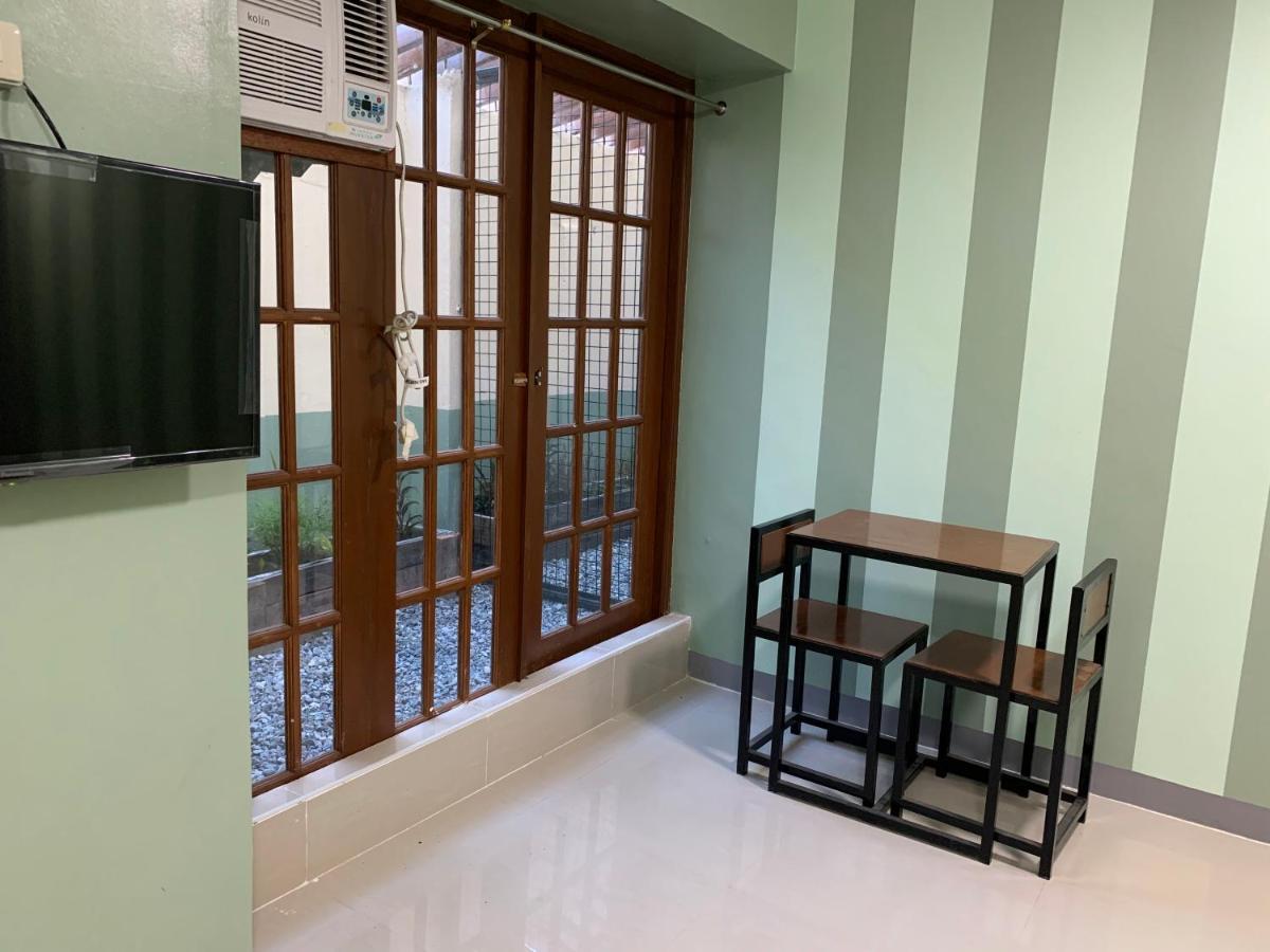 Beinte Singko De Marso Apartments Candon 외부 사진