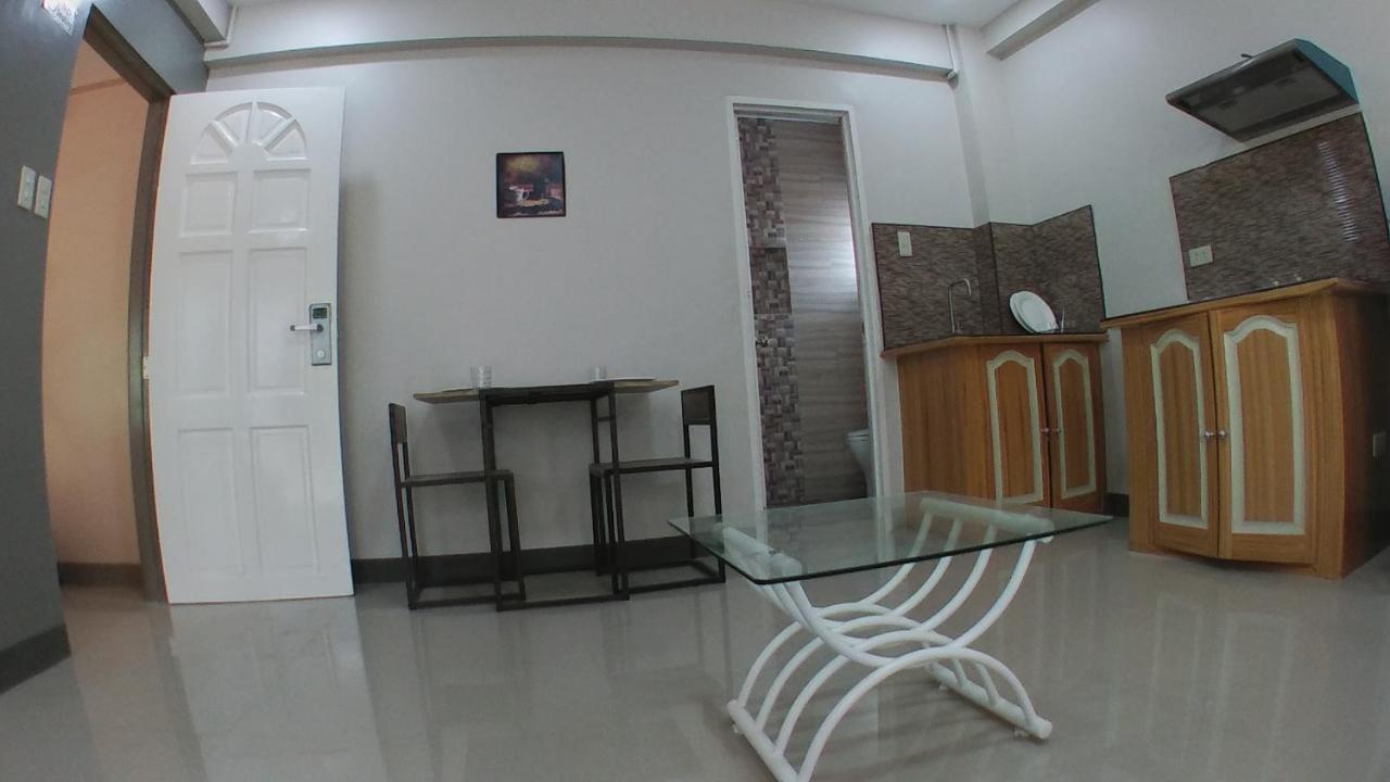 Beinte Singko De Marso Apartments Candon 외부 사진