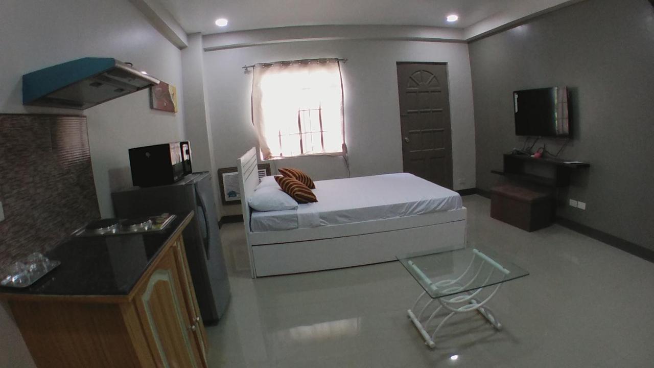 Beinte Singko De Marso Apartments Candon 외부 사진