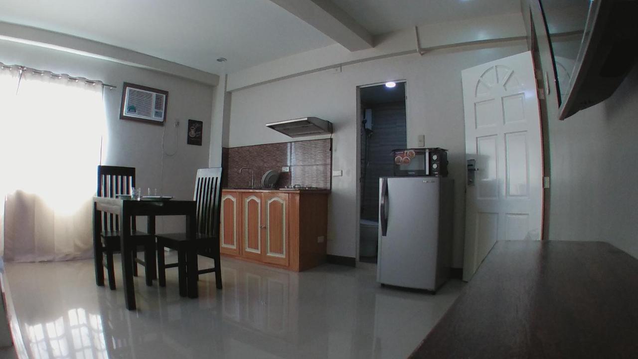 Beinte Singko De Marso Apartments Candon 외부 사진