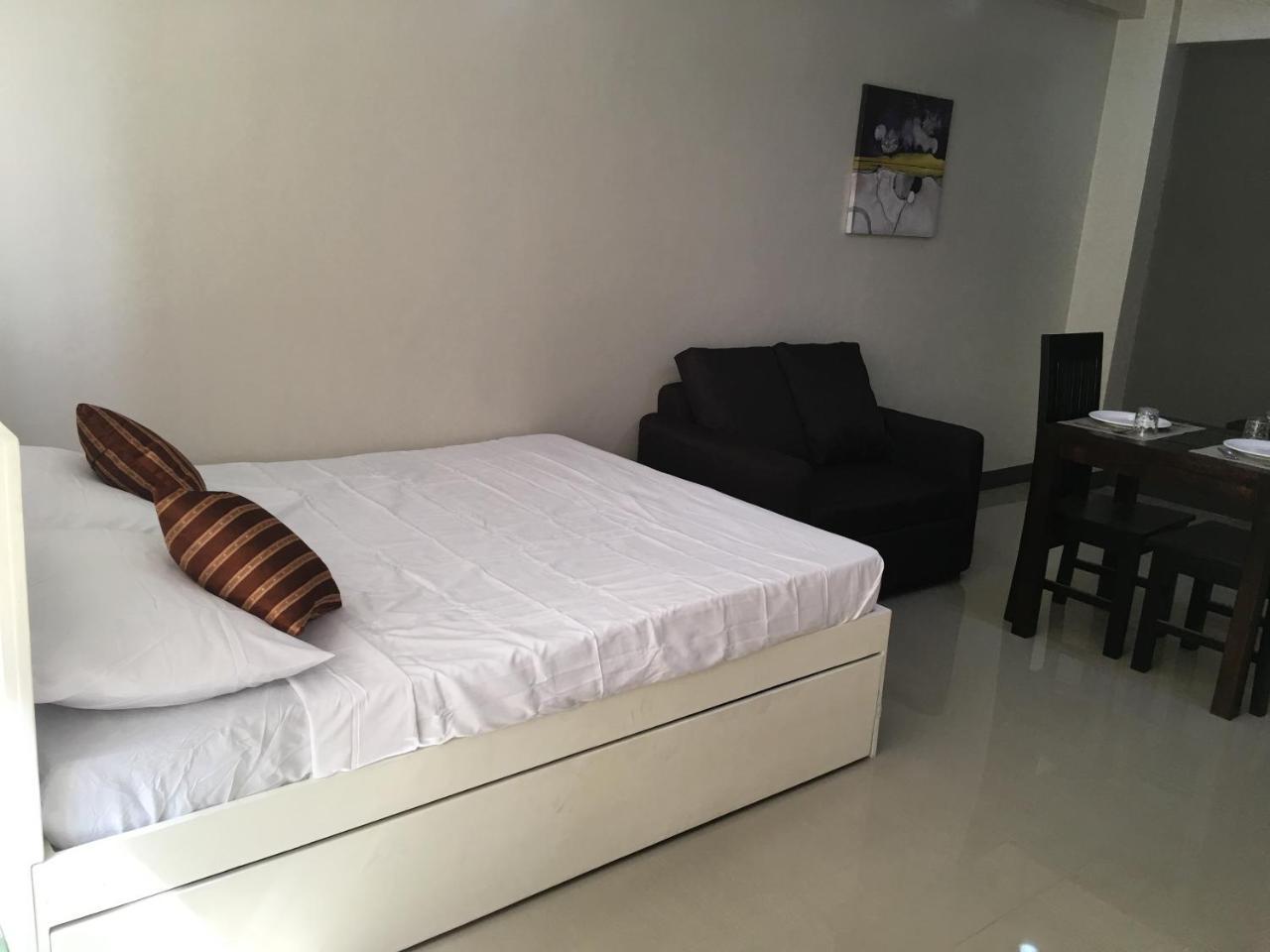 Beinte Singko De Marso Apartments Candon 외부 사진