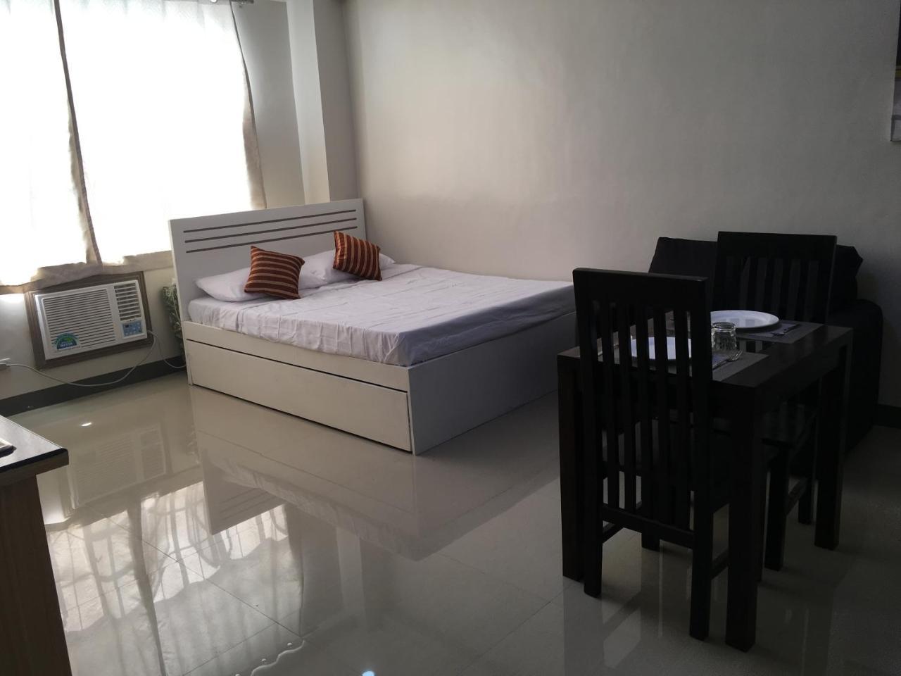 Beinte Singko De Marso Apartments Candon 외부 사진