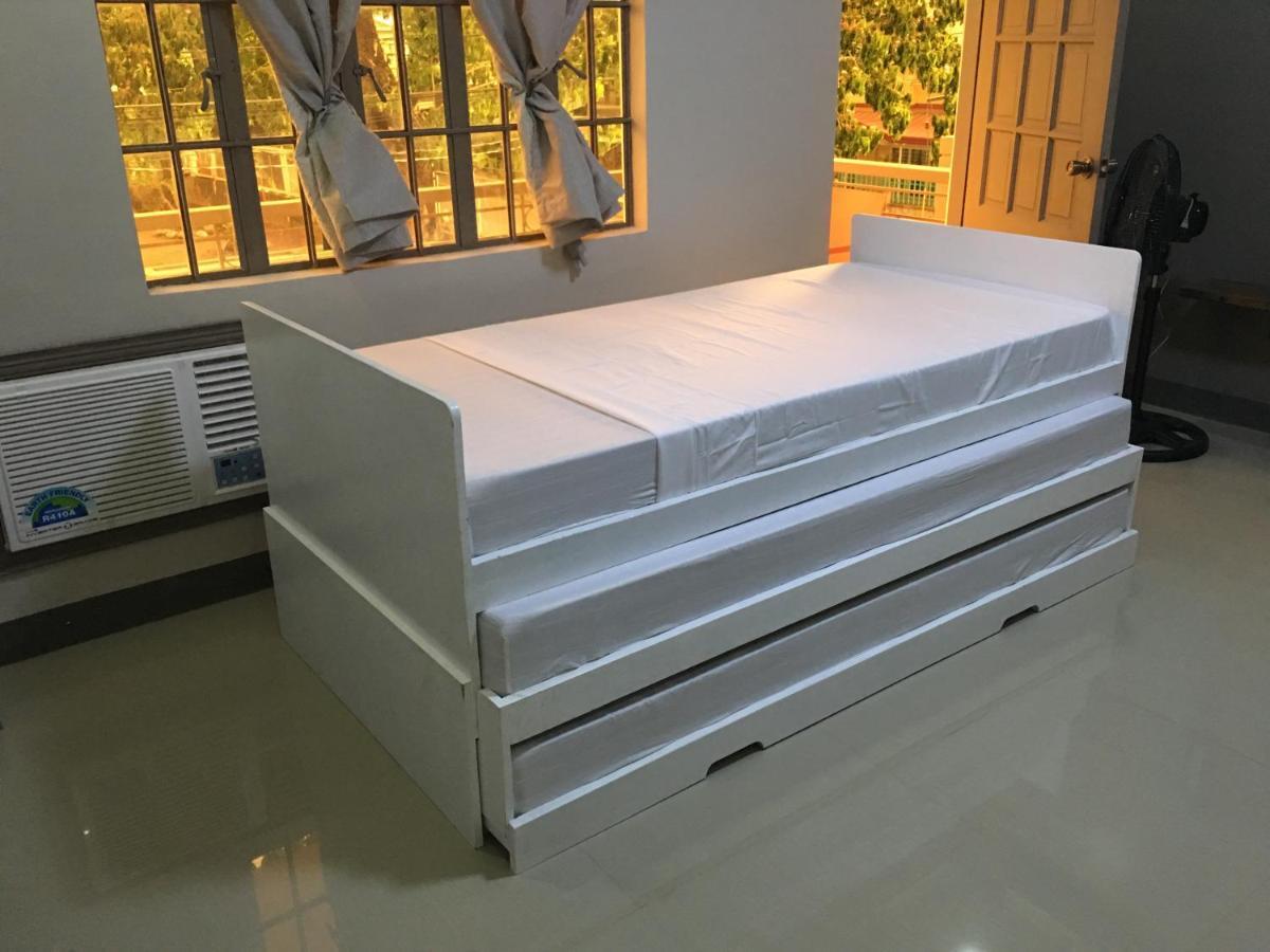 Beinte Singko De Marso Apartments Candon 외부 사진
